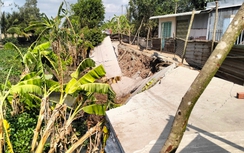 Vụ hơn 30m đường bất ngờ sụp lún xuống sông: Truy trách nhiệm của chủ máy hút bùn