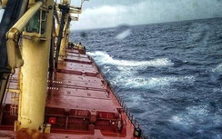 Tàu phải quay lại cảng Hải Phòng vì quặng apatit trên tàu hoá lỏng