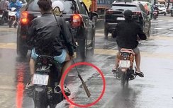 Nguy cơ tù tội từ những nhóm côn đồ mang hung khí diễu phố