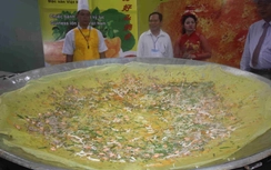 Về Cần Thơ ăn bánh xèo 3 mét do 14 đầu bếp làm trong lễ hội bánh Nam Bộ