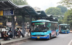 Xe buýt, tàu điện phục vụ khách dịp nghỉ lễ 30/4 và 1/5 thế nào?