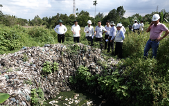 Bãi rác hàng chục nghìn tấn chắn cao tốc Cần Thơ - Cà Mau được xử lý thế nào?