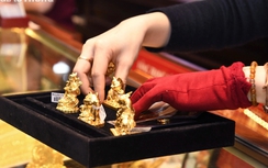 Giá vàng trong nước tiếp tục giảm mạnh