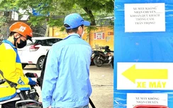 Ra chợ mua bó rau cũng chuyển khoản, vì sao cây xăng chỉ muốn nhận tiền mặt?