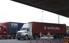 Nhiều cửa ngõ ở TP.HCM kẹt cứng, CSGT căng mình phân luồng trước kỳ nghỉ lễ