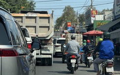 Dân ùn ùn đi Vũng Tàu, Đà Lạt nghỉ lễ, nhiều tuyến đường ùn ứ kéo dài