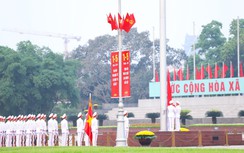 Thiêng liêng lễ thượng cờ mừng Chiến thắng 30/4 trước Lăng Bác