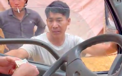 Dân tự ý mở đường, dựng barie thu tiền: Chờ tỉnh họp bàn, xử lý dứt điểm