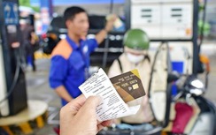 Thủ tướng khen Bộ Tài chính, cơ quan thuế phát hành thành công hóa đơn điện tử xăng dầu