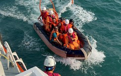 Cứu gần 270 người trên biển trong 3 tháng