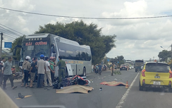 Gia Lai: Va chạm xe con, 2 người đi xe máy ngã ra đường bị ô tô khách cán tử vong