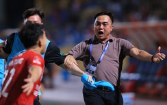 Thắng ngược đội đầu bảng, HLV Viettel nói câu khiến ai cũng "ngớ người"