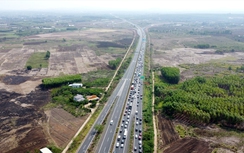 Tour du lịch đường bộ hút khách