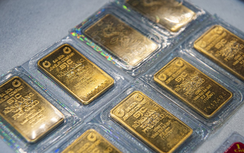 Vàng miếng SJC cắm đầu lao dốc sau phiên đấu thầu