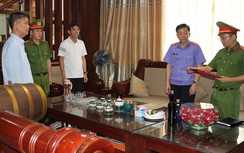 Vụ bắt tạm giam chủ tịch TX Cửa Lò: Nhiều trưởng phòng, nguyên trưởng phòng cũng bị bắt