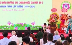 Nguyên hiệu trưởng bất ngờ ngã quỵ, tử vong khi đang phát biểu