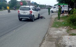 Va chạm với ô tô 5 chỗ, cụ ông đi xe đạp điện tử vong