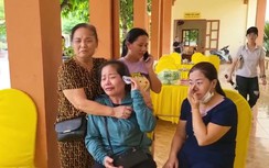 Bà ngoại bé 5 tuổi bị bỏ quên trên xe: "Cháu lên xe rất vui vì tưởng được dự lễ tổng kết"