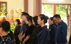 Xót xa đám tang bé 5 tuổi bị bỏ quên trên xe đưa đón