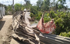 Vụ hơn 30m đường bất ngờ sụt lún xuống sông: Sẽ chuyển vụ việc sang công an