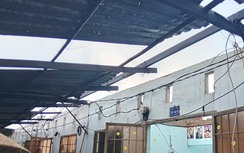 Đồng Nai: Mưa đầu mùa kèm gió mạnh, hàng loạt nhà dân bị tốc mái