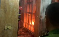 Cháy nhà 5 tầng ở Hà Nội trong đêm