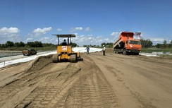 Khối lượng cát về công trường hạn chế, cao tốc Cần Thơ - Cà Mau vẫn chậm tiến độ