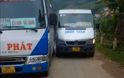 Xe khách bị truy đuổi, đâm từ phía sau tại Bắc Kạn khiến hành khách ngã nhào?