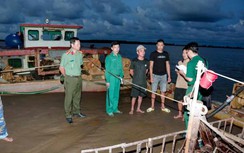Phát hiện nhóm người khai thác cát biển trái phép