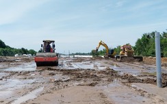 Nhà thầu cao tốc Cao Lãnh - An Hữu tăng tốc ra sao khi có cát?