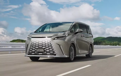 Cận cảnh "chuyên cơ mặt đất" Lexus LM 2024