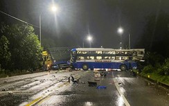 Thông tin mới nhất vụ xe khách va chạm liên hoàn với xe đầu kéo, ô tô tải ở Huế