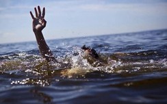 Ngã xuống ao, hai anh em ruột đuối nước thương tâm