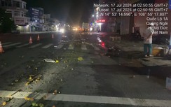 Bản tin TNGT 17/7: Hai người phụ nữ bị xe tải tông trúng khi đang bê thùng hàng qua đường