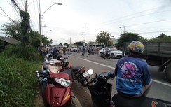 Va chạm xe tải trên quốc lộ 1, cặp vợ chồng thương vong