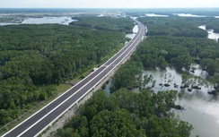 Cao tốc Bến Lức - Long Thành đẹp như dải lụa vắt qua cánh đồng, xuyên rừng ngập mặn