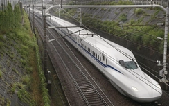 Mất điện, tàu cao tốc Shinkansen gián đoạn, gần 100.000 khách ảnh hưởng