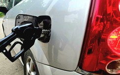 Giảm lần 4 liên tiếp, giá xăng còn bao nhiêu?
