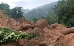 Đèo kết nối Bình Thuận - Lâm Đồng sạt lở khiến giao thông gián đoạn nhiều giờ