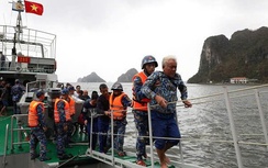 Vượt sóng dữ cứu người giữa phong ba