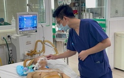 Một người đàn ông hoại tử vùng sinh dục, hậu môn vì đắp lá chữa bệnh