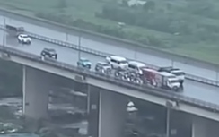 Những hình ảnh xúc động trên đường khi bão số 3 đổ bộ