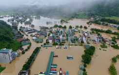 Hàng nghìn hộ dân ở Tuyên Quang phải di dời khẩn cấp do ngập lụt