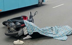 TP.HCM: Xe máy va chạm xe buýt, nữ sinh tử vong