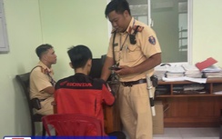 Bị tịch thu xe máy, phạt 3 triệu đồng vì "bốc đầu", đăng video lên TikTok