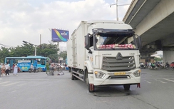 Hà Nội: Va chạm ô tô tải trước Bến xe Nước Ngầm, nữ sinh lớp 9 tử vong