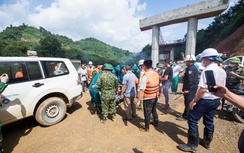 Những ngày căng mình giữa lũ dữ tìm 3 cán bộ dự án Đồng Đăng - Trà Lĩnh mất tích