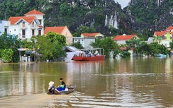 Ninh Bình: Hơn 650 hộ dân thôn Kênh Gà vẫn bị cô lập hoàn toàn sau bão số 10