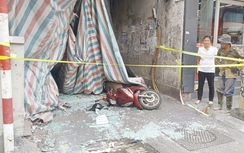 Hà Nội: Điều tra vụ bê tông, kính rơi từ ngôi nhà đang phá dỡ làm một người tử vong