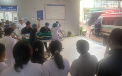 Nghệ An: Người đàn ông xông vào bệnh viện dùng hung khí đâm nhiều người bị thương